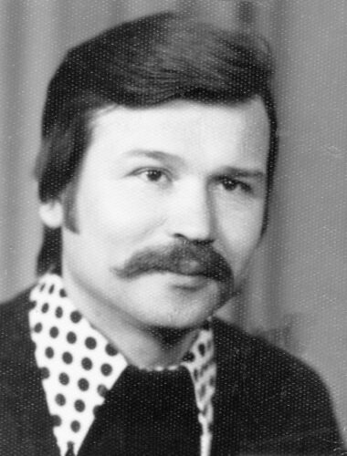 Edward Olek 1940-2026
